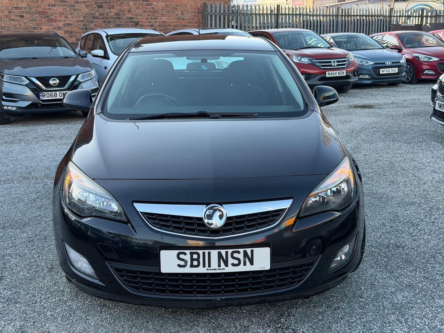 Used Vauxhall Astra 2011 for sale - 77982582: Photo 2