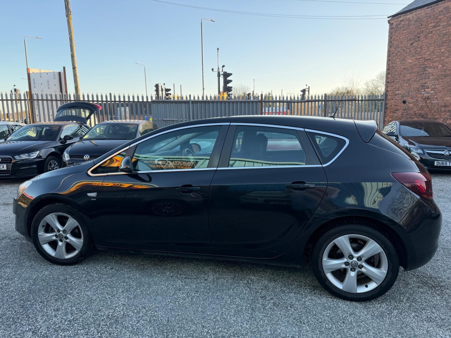Used Vauxhall Astra 2011 for sale - 77982582: Photo 9