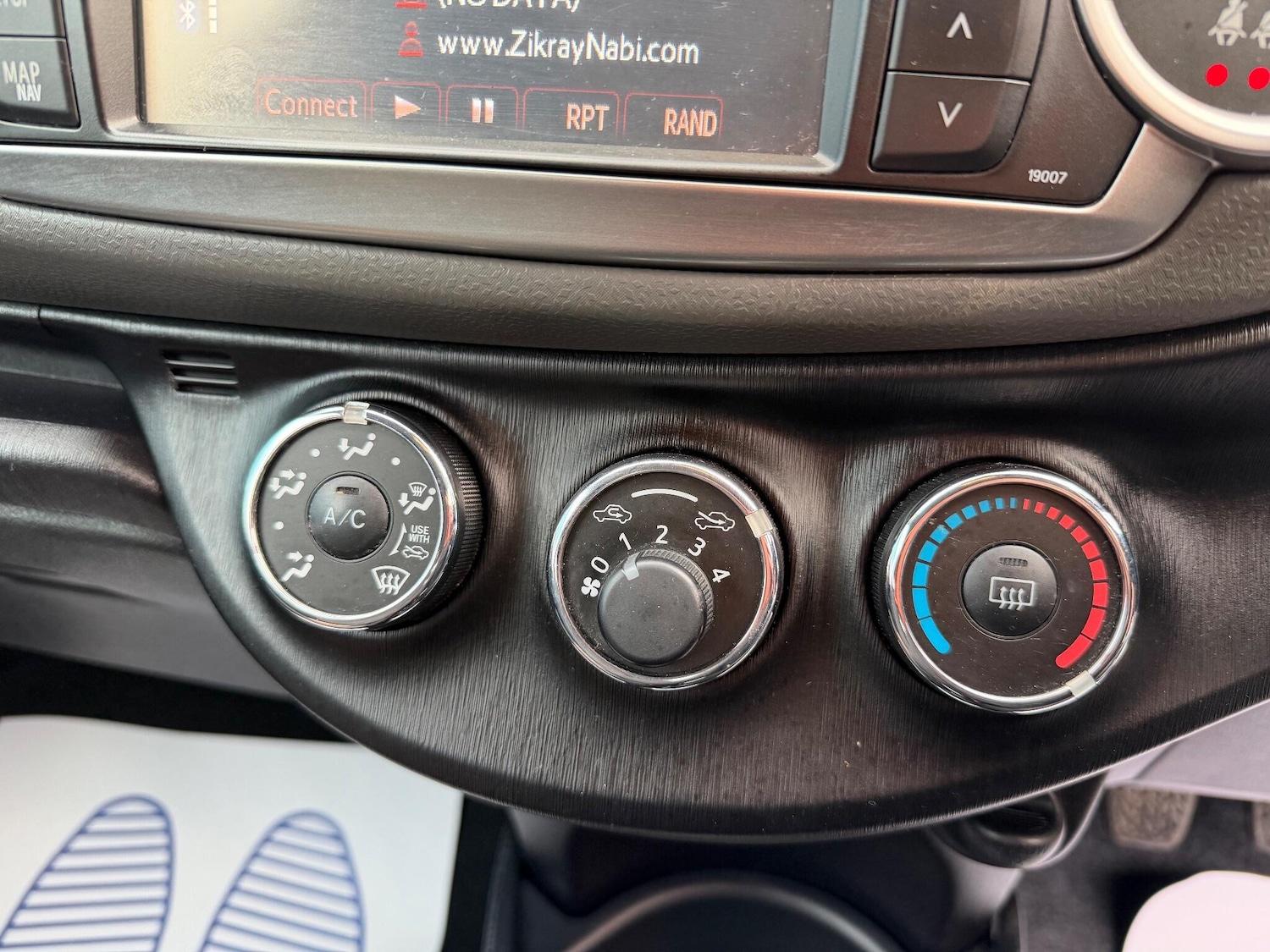 Used Toyota Yaris 2014 for sale - 77074264: Photo 20