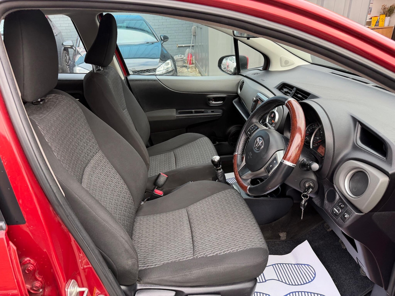 Used Toyota Yaris 2014 for sale - 77074264: Photo 23