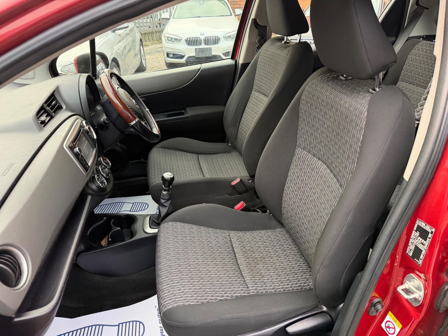 Used Toyota Yaris 2014 for sale - 77074264: Photo 41