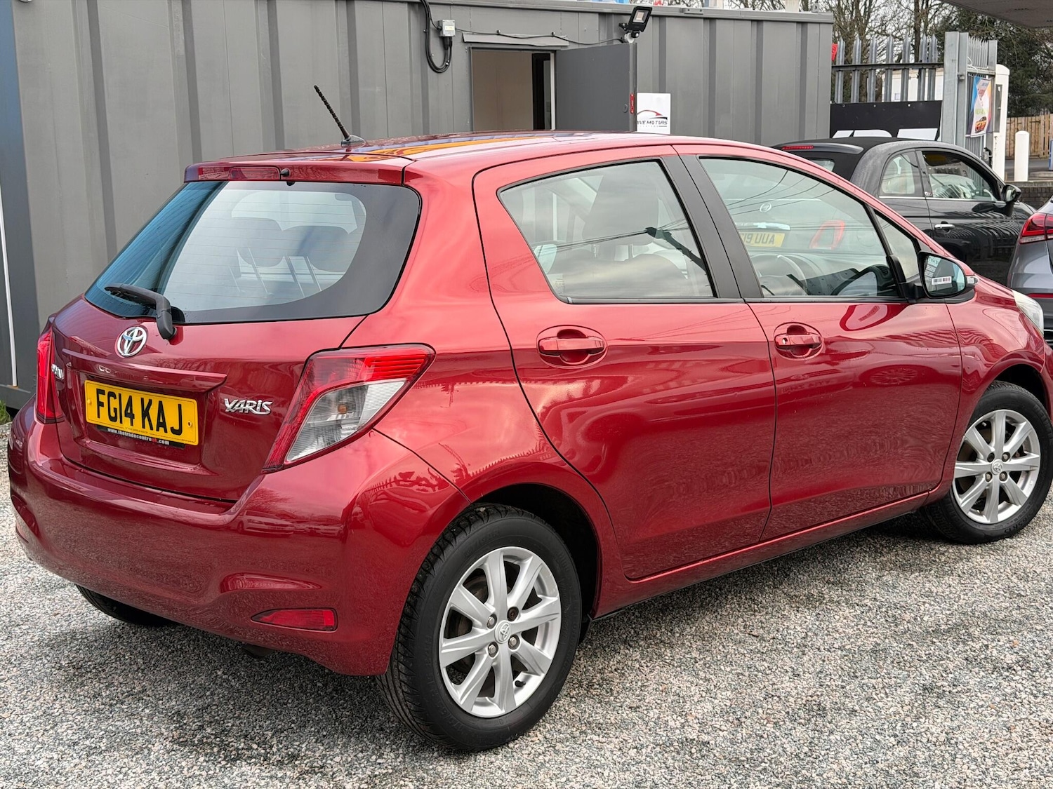 Used Toyota Yaris 2014 for sale - 77074264: Photo 46