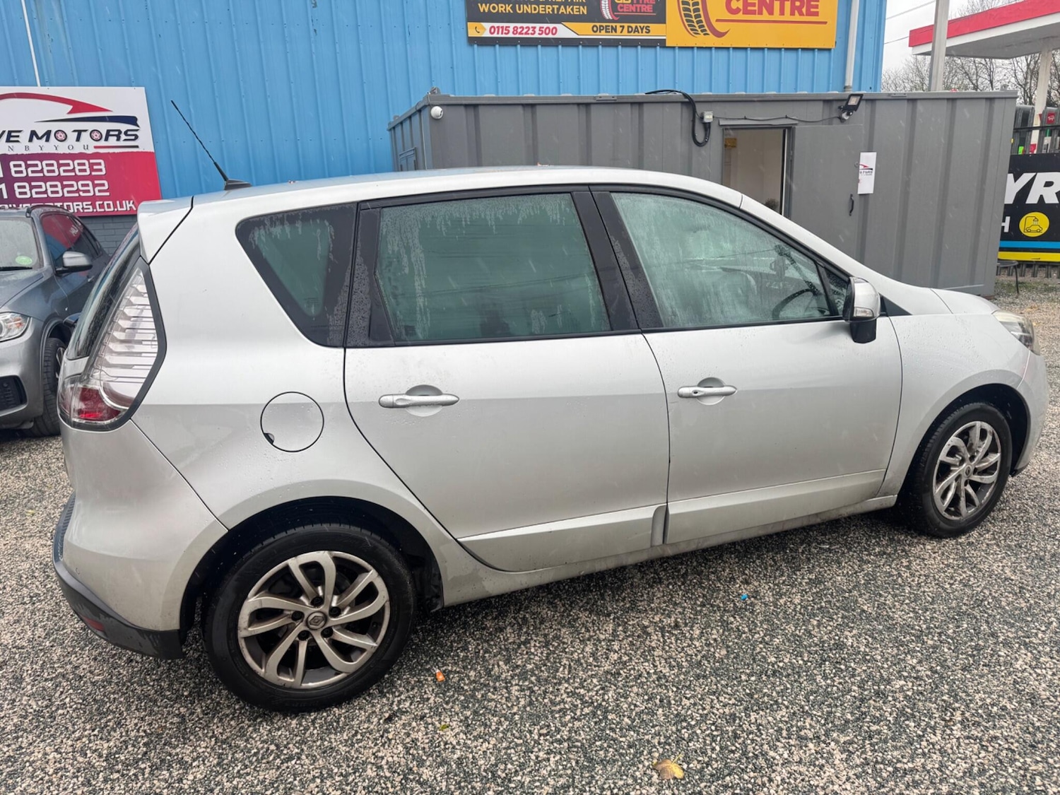 Used Renault Scenic 2012 for sale - 76786693: Photo 2