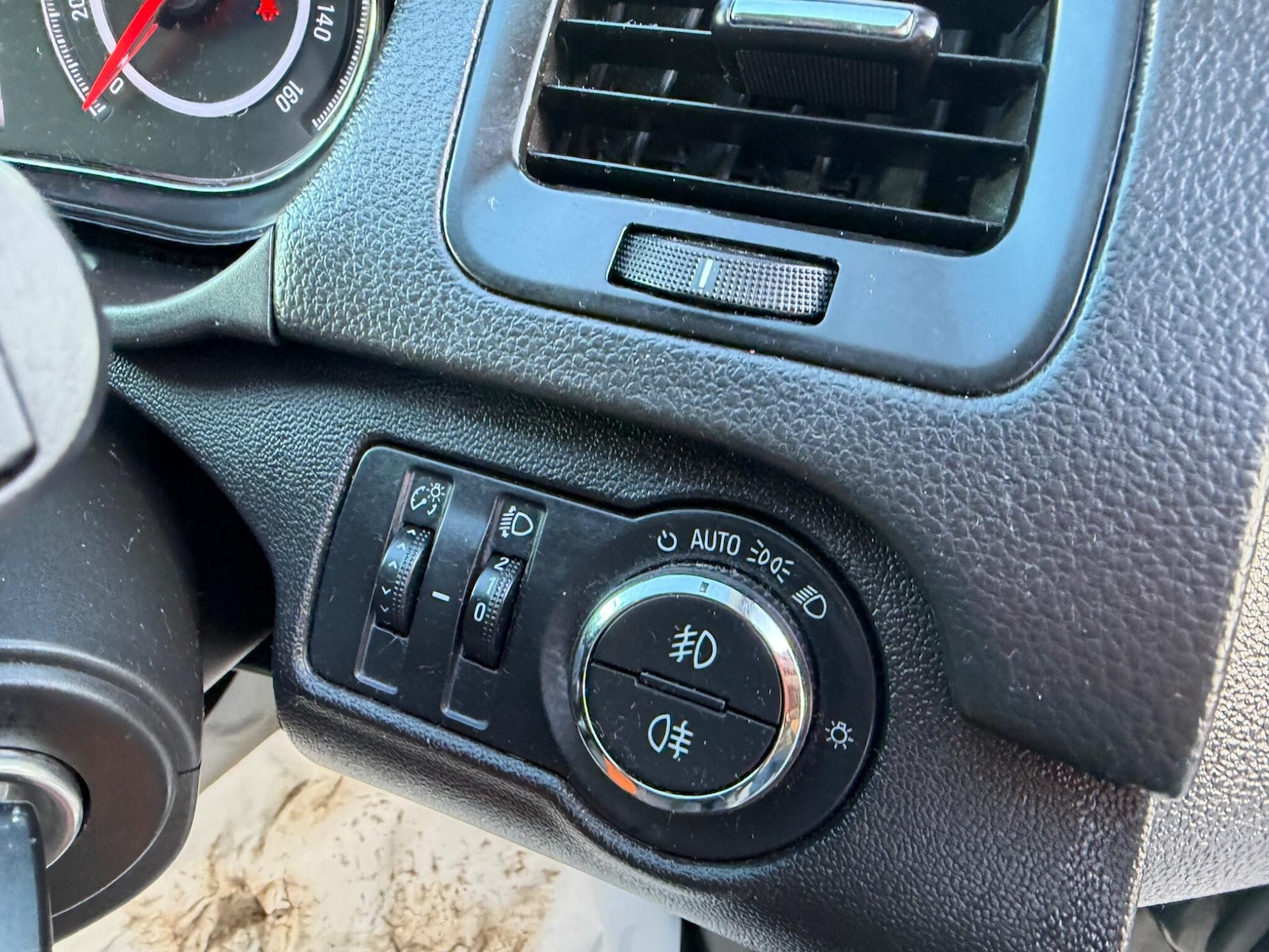 Used Vauxhall Insignia 2013 for sale - 77892834: Photo 27