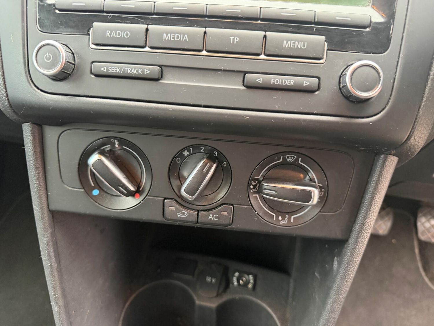 Used Volkswagen Polo 2011 for sale - 77331533: Photo 22