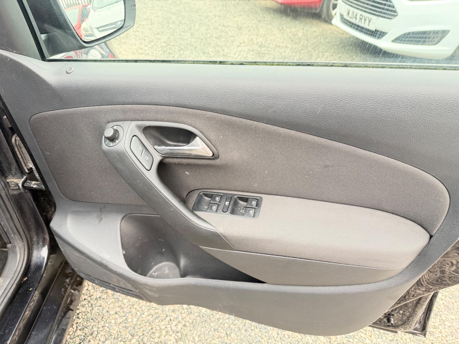 Used Volkswagen Polo 2011 for sale - 77331533: Photo 23