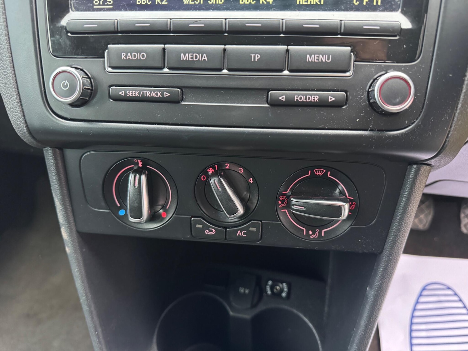 Used Volkswagen Polo 2012 for sale - 77396093: Photo 23