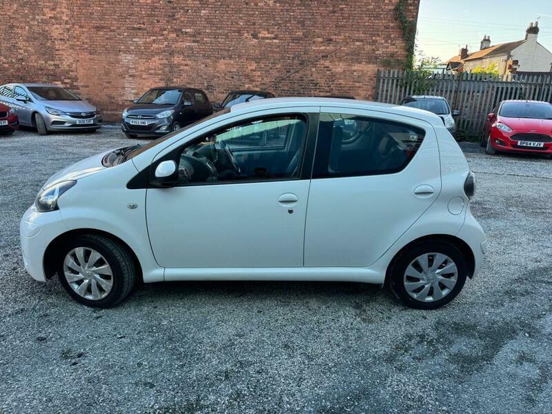 Used Toyota AYGO 2012 for sale - 76913415: Photo 19