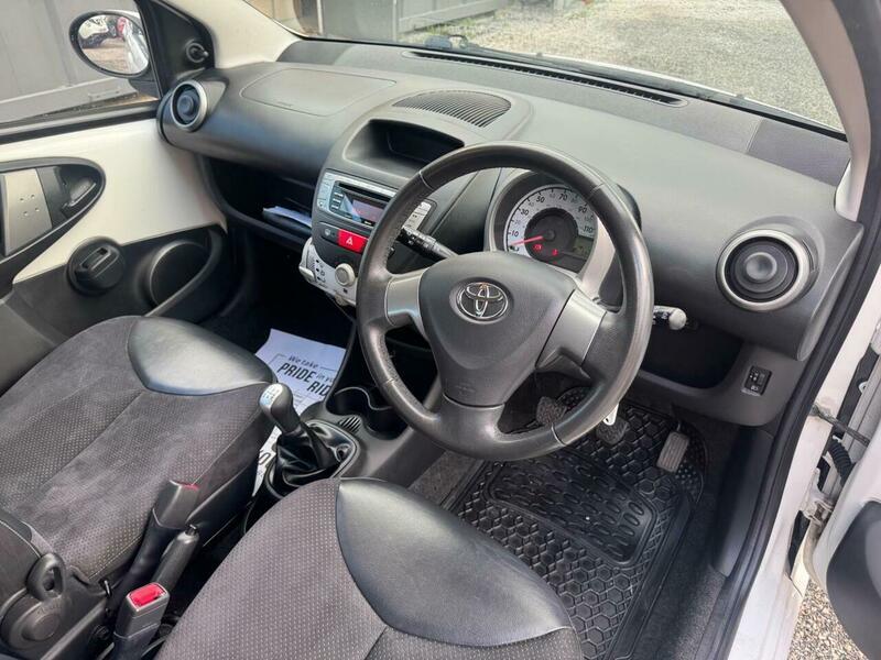 Used Toyota AYGO 2012 for sale - 76913415: Photo 34