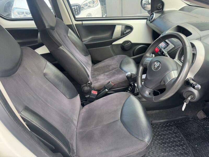 Used Toyota AYGO 2012 for sale - 76913415: Photo 37