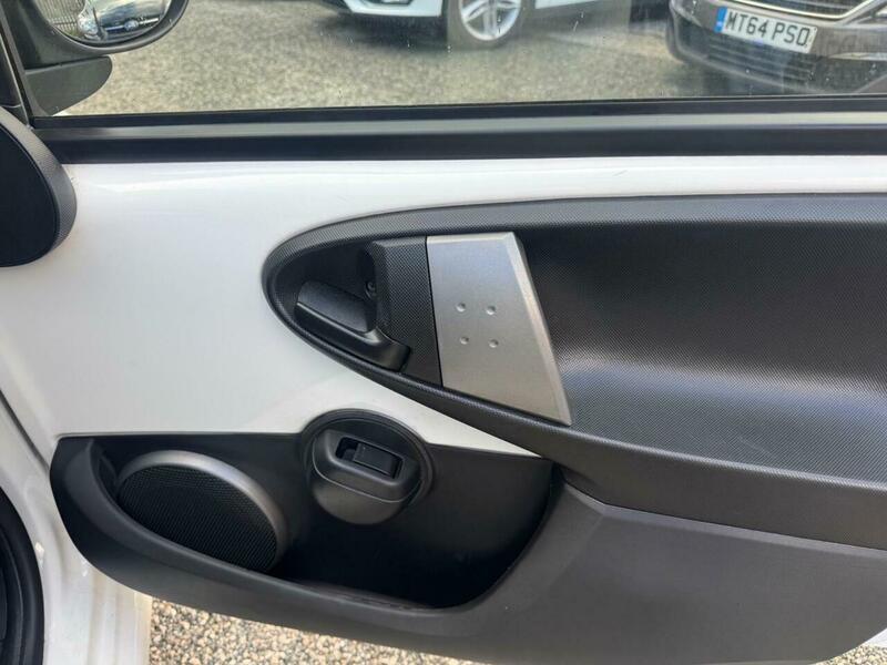 Used Toyota AYGO 2012 for sale - 76913415: Photo 43