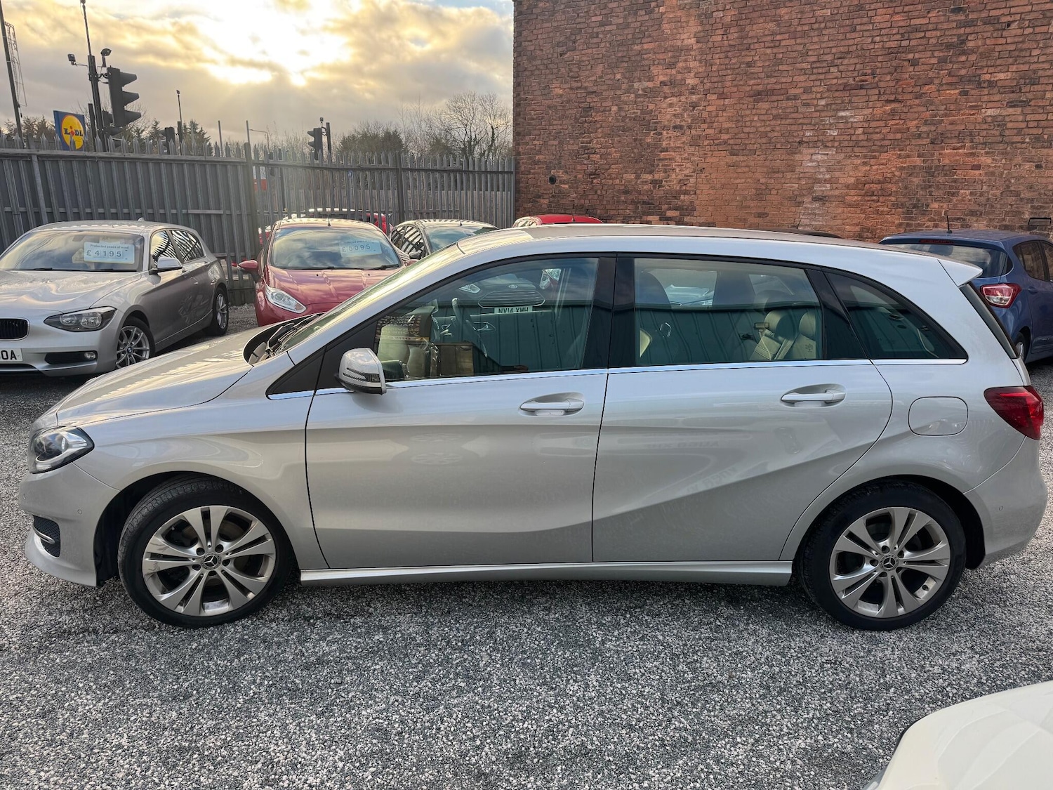 Used Mercedes-Benz B Class 2017 for sale - 76912708: Photo 17