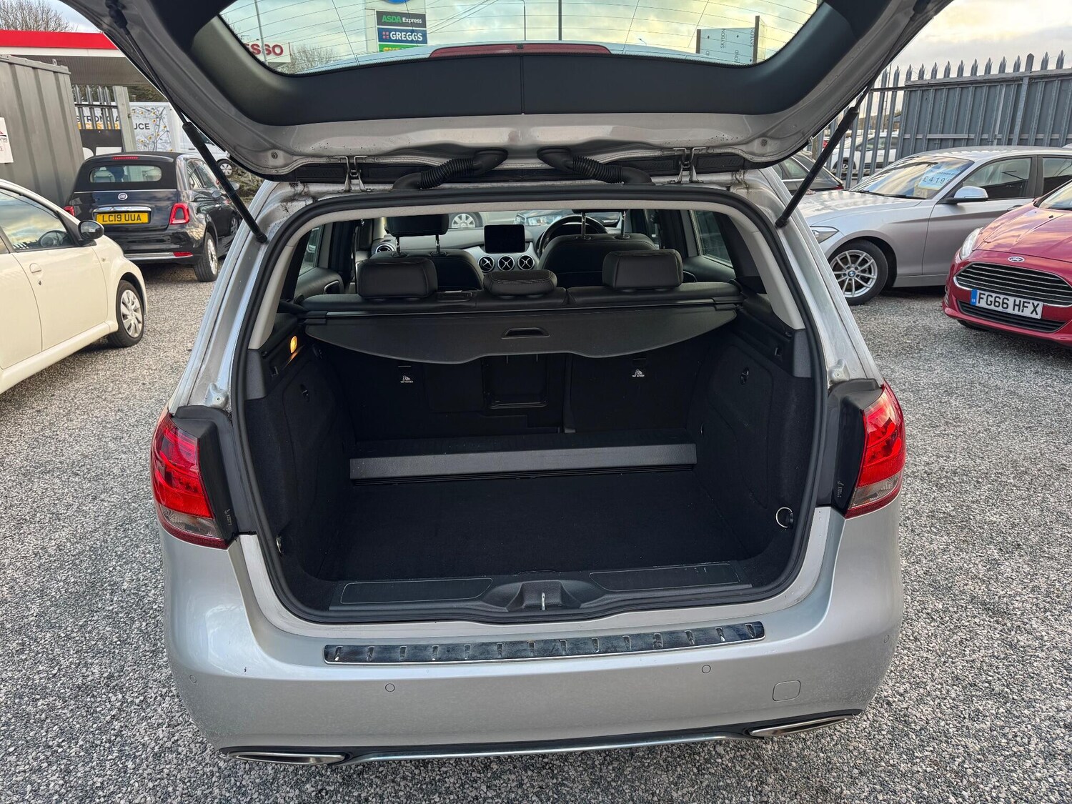 Used Mercedes-Benz B Class 2017 for sale - 76912708: Photo 60