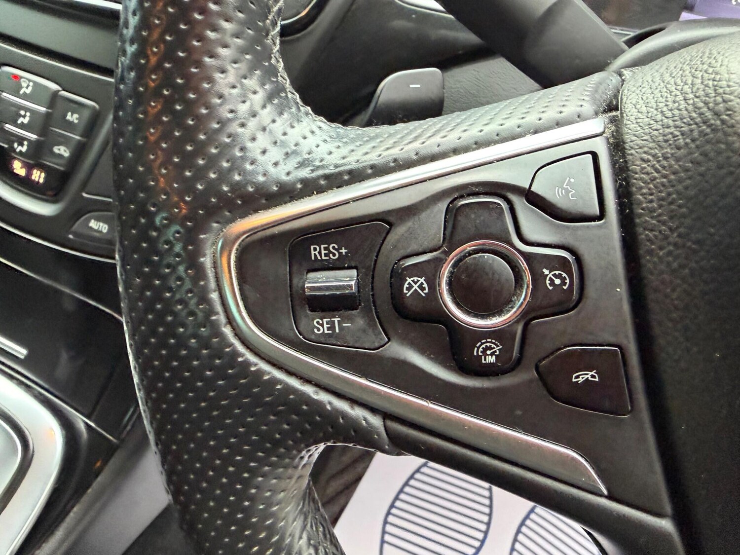 Used Vauxhall Insignia 2015 for sale - 77909087: Photo 29