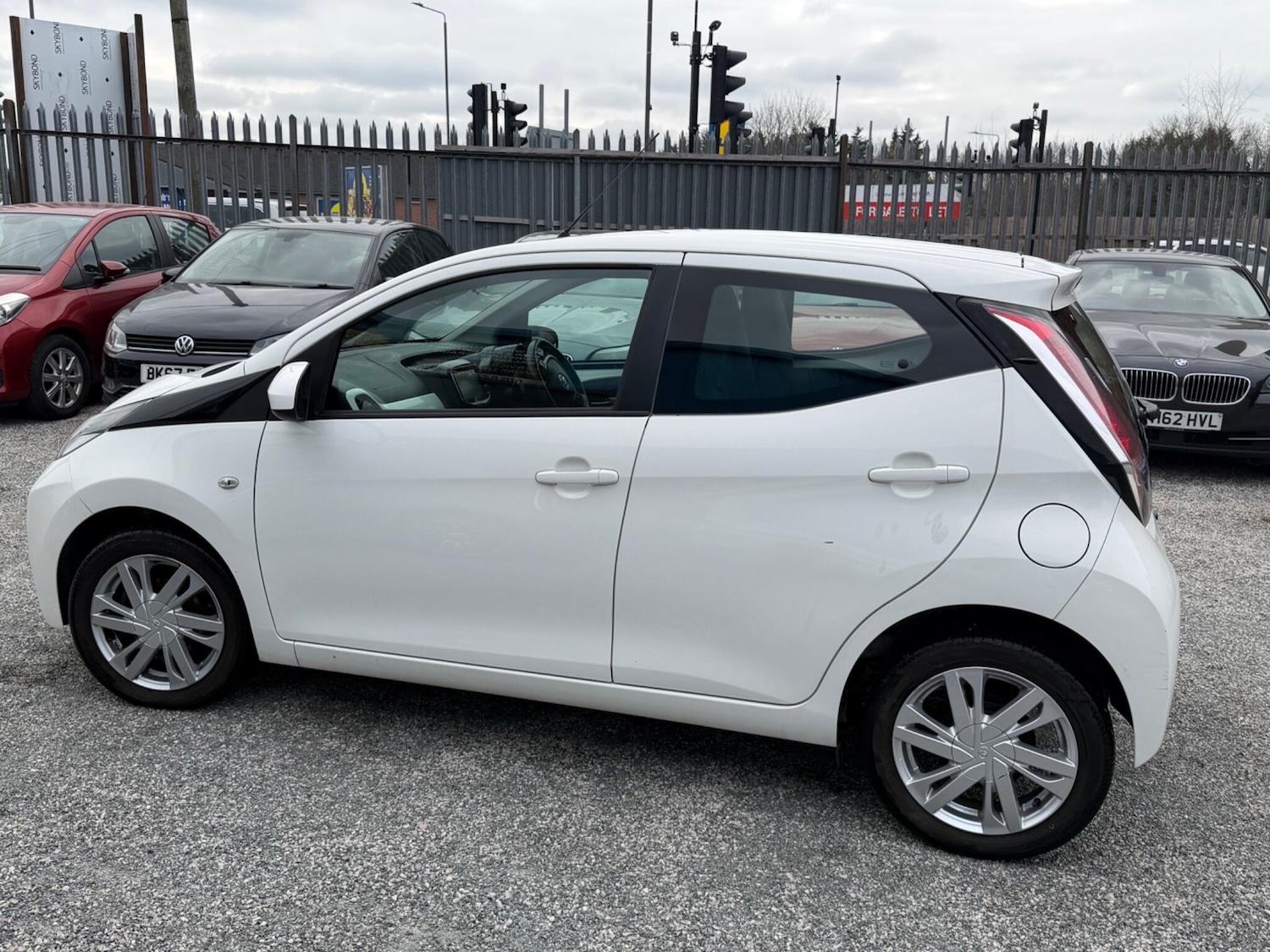 Used Toyota AYGO for sale - 77793921: Photo 4