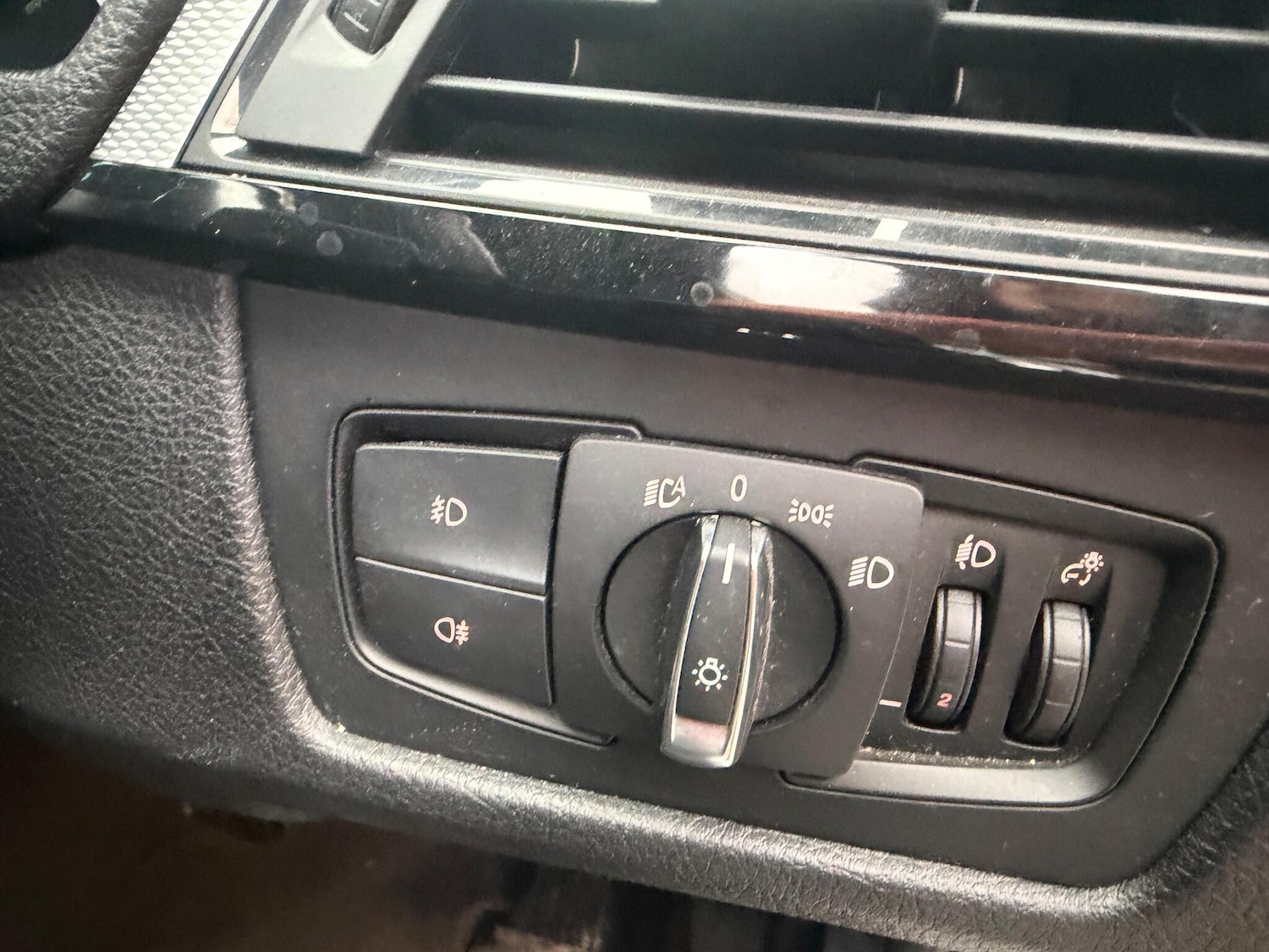 Used BMW 3 Series 2012 for sale - 76990780: Photo 40