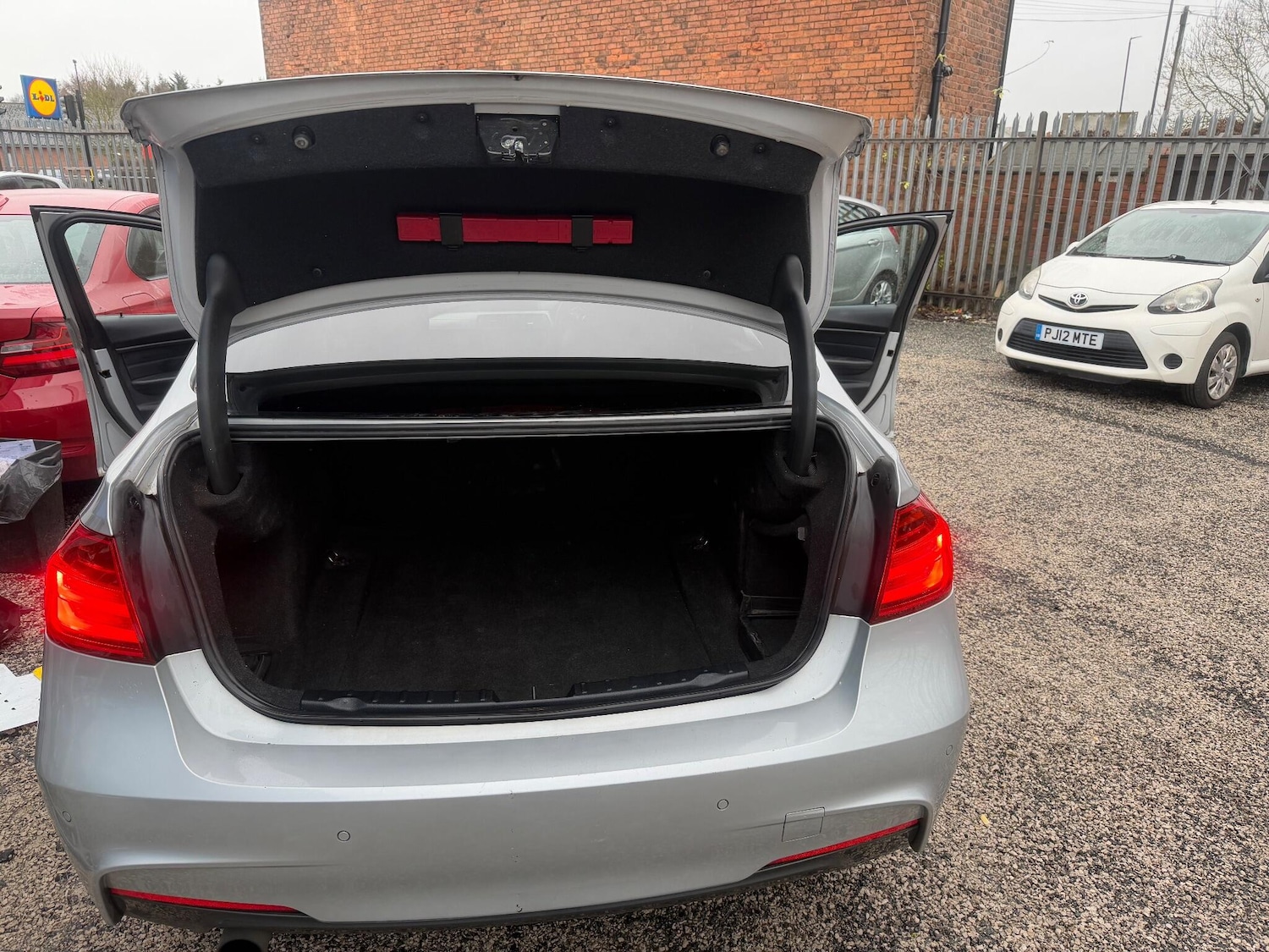 Used BMW 3 Series 2012 for sale - 76990780: Photo 57