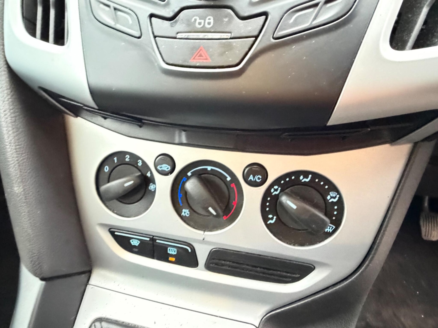 Used Ford Focus 2011 for sale - 77425142: Photo 22