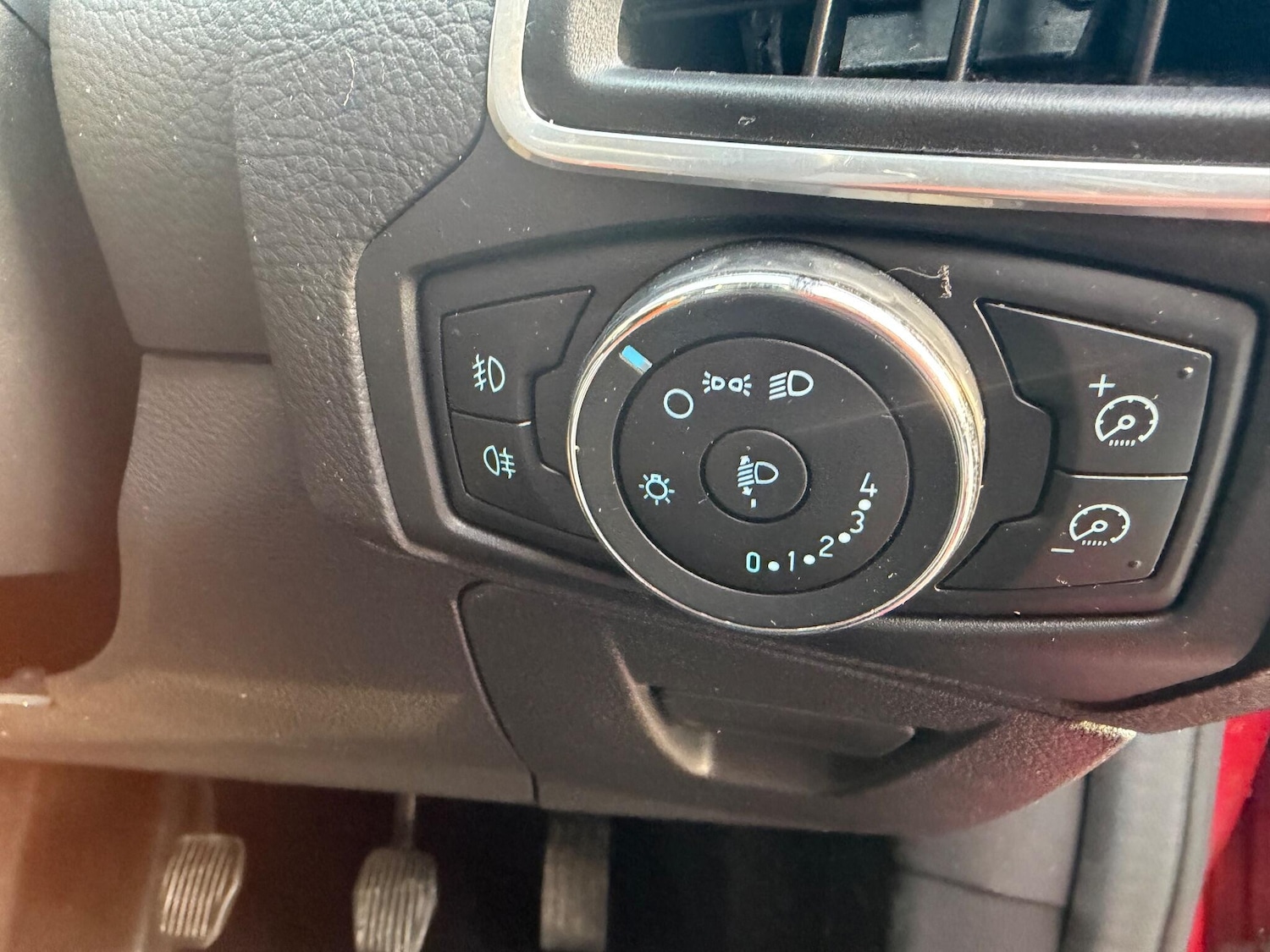 Used Ford Focus 2012 for sale - 76936299: Photo 26