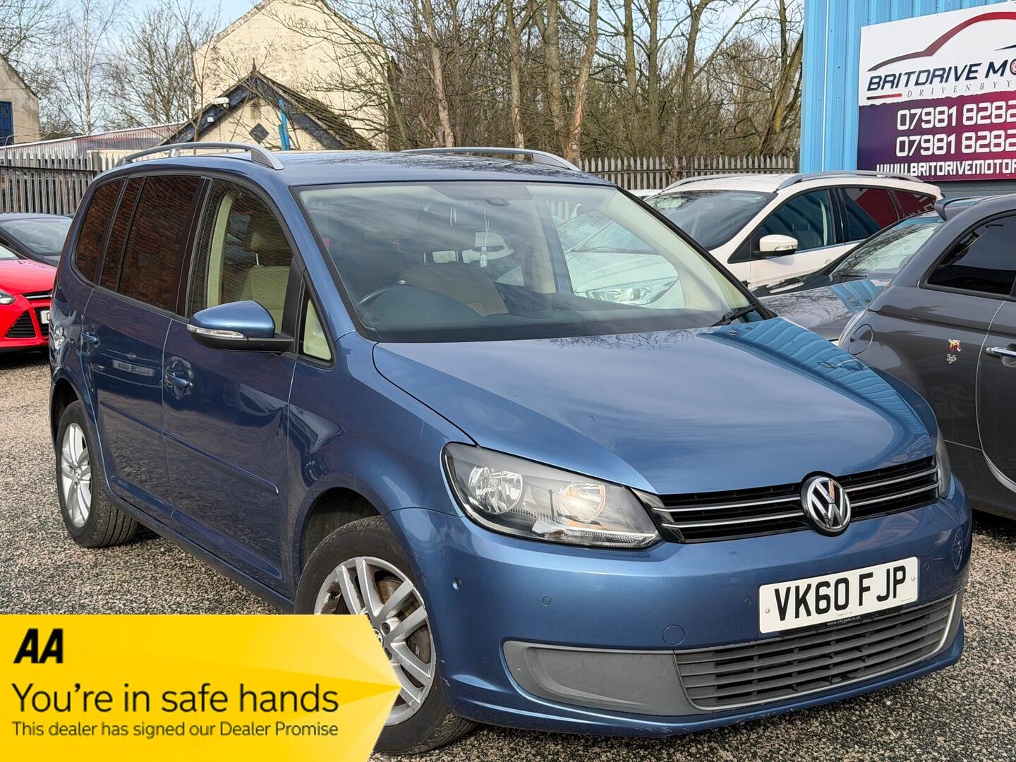 Used Volkswagen Touran 2011 for sale - 77632957: Photo 1