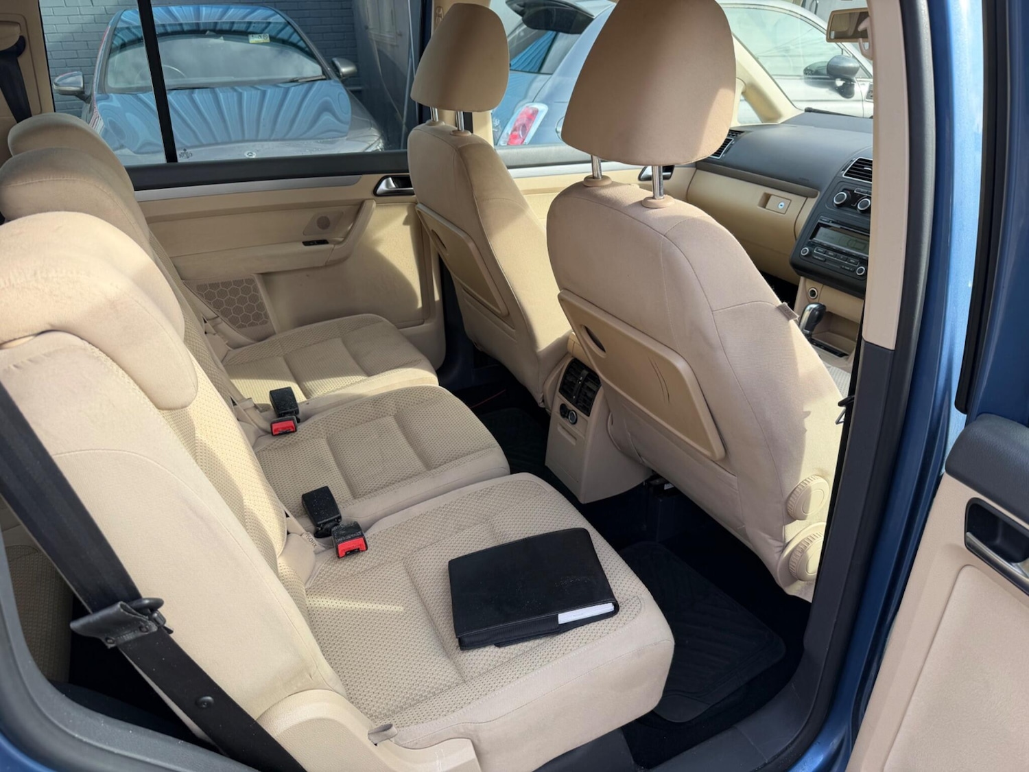 Used Volkswagen Touran 2011 for sale - 77632957: Photo 28