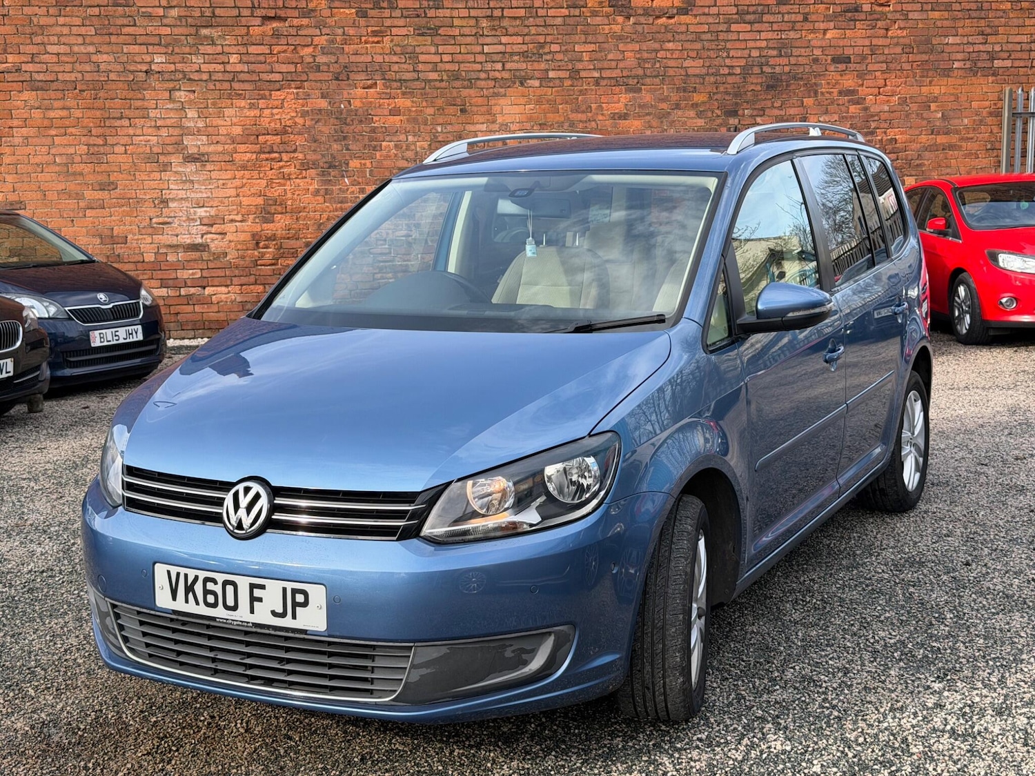 Used Volkswagen Touran 2011 for sale - 77632957: Photo 3