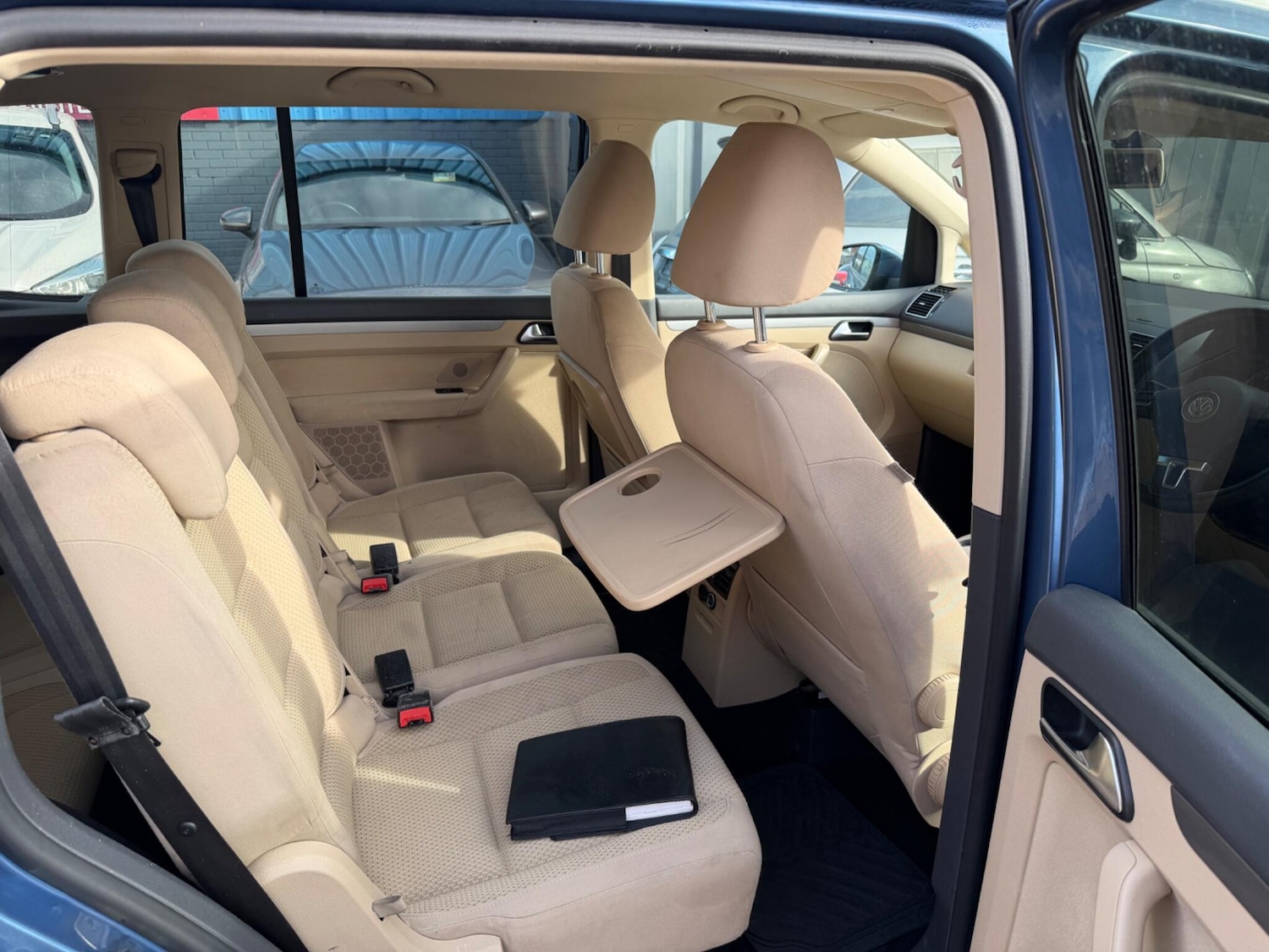 Used Volkswagen Touran 2011 for sale - 77632957: Photo 30