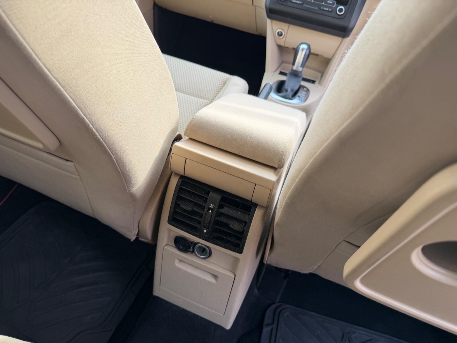 Used Volkswagen Touran 2011 for sale - 77632957: Photo 41