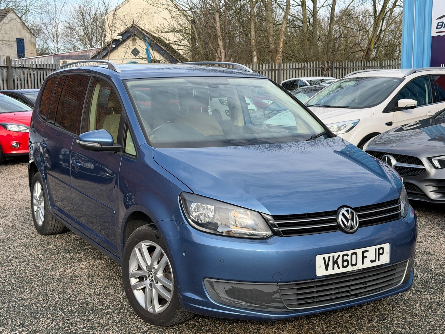 Used Volkswagen Touran 2011 for sale - 77632957: Photo 8