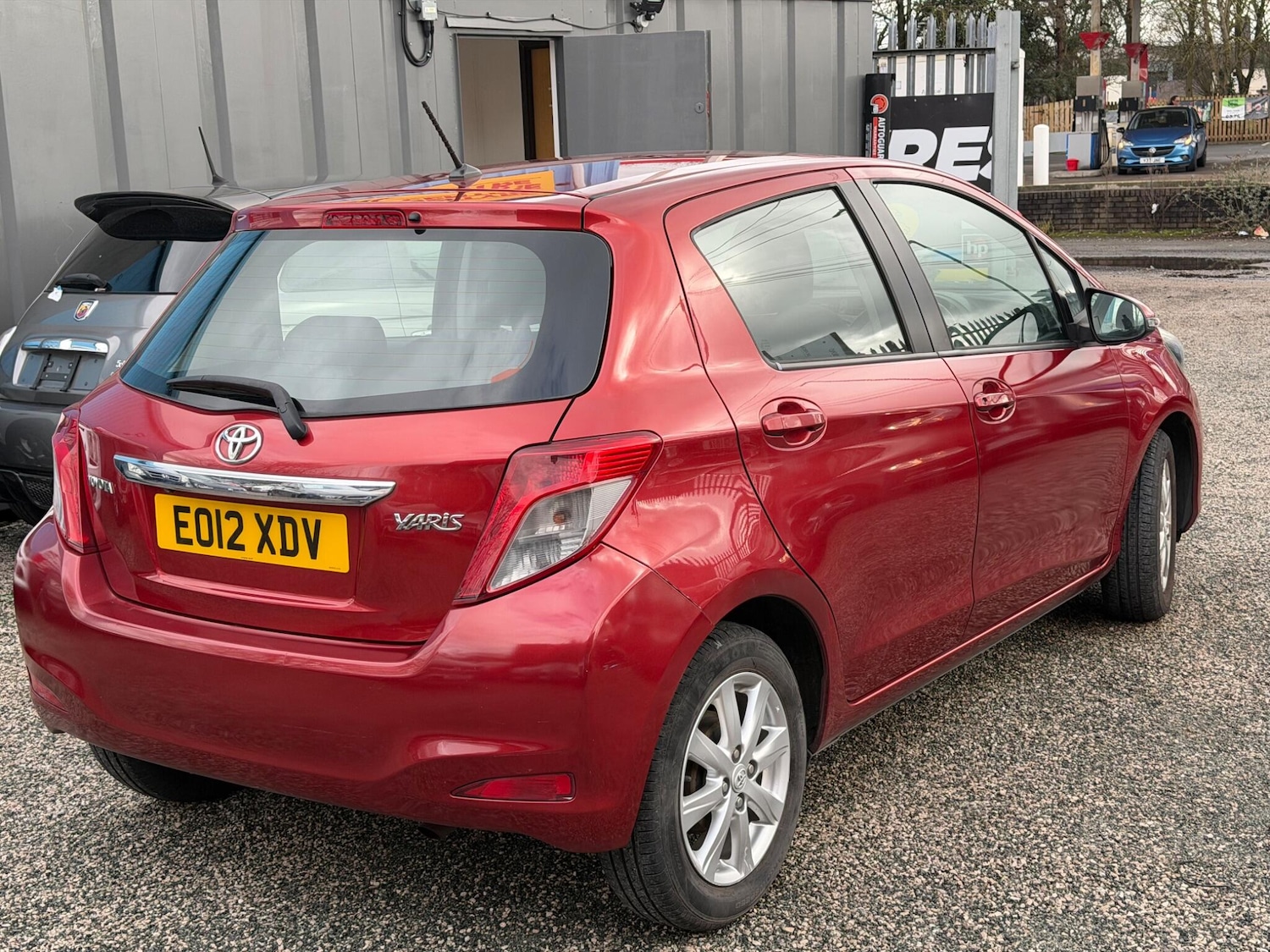 Used Toyota Yaris 2012 for sale - 77705049: Photo 15