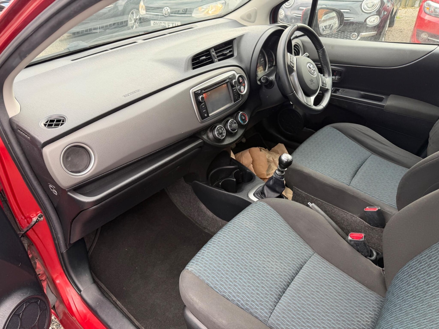 Used Toyota Yaris 2012 for sale - 77705049: Photo 17