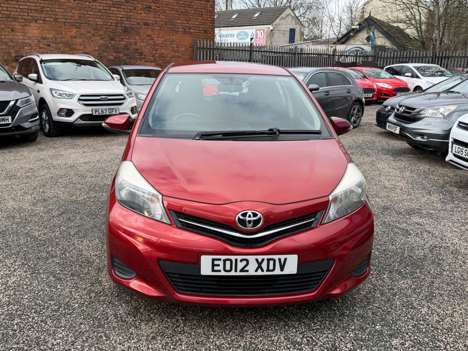 Used Toyota Yaris 2012 for sale - 77705049: Photo 2