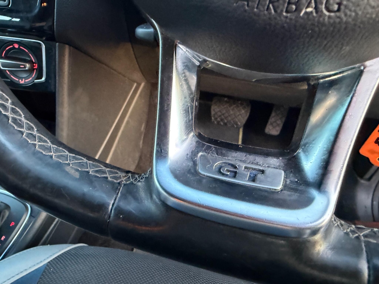 Used Volkswagen Polo 2016 for sale - 77358362: Photo 41