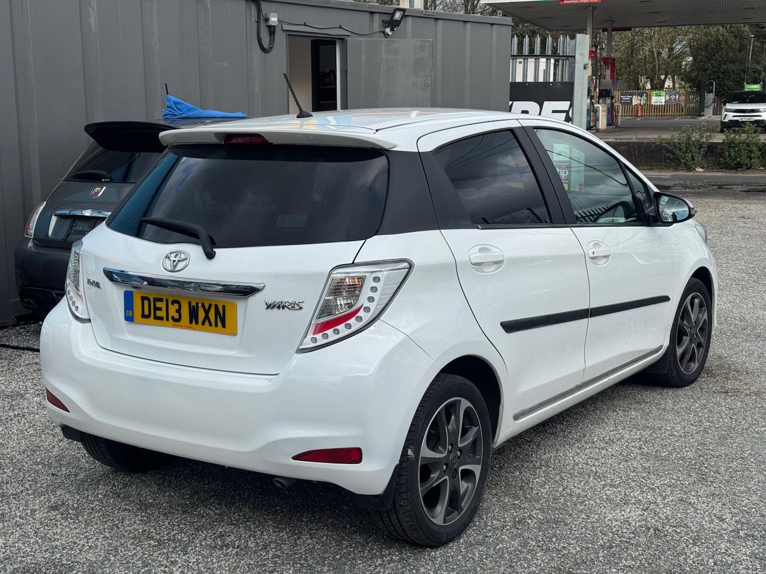 Used Toyota Yaris 2013 for sale - 78086636: Photo 15