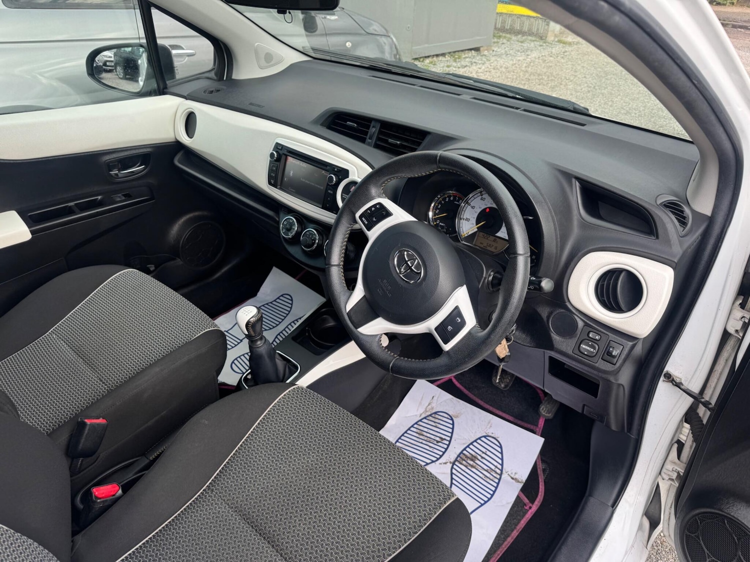 Used Toyota Yaris 2013 for sale - 78086636: Photo 18