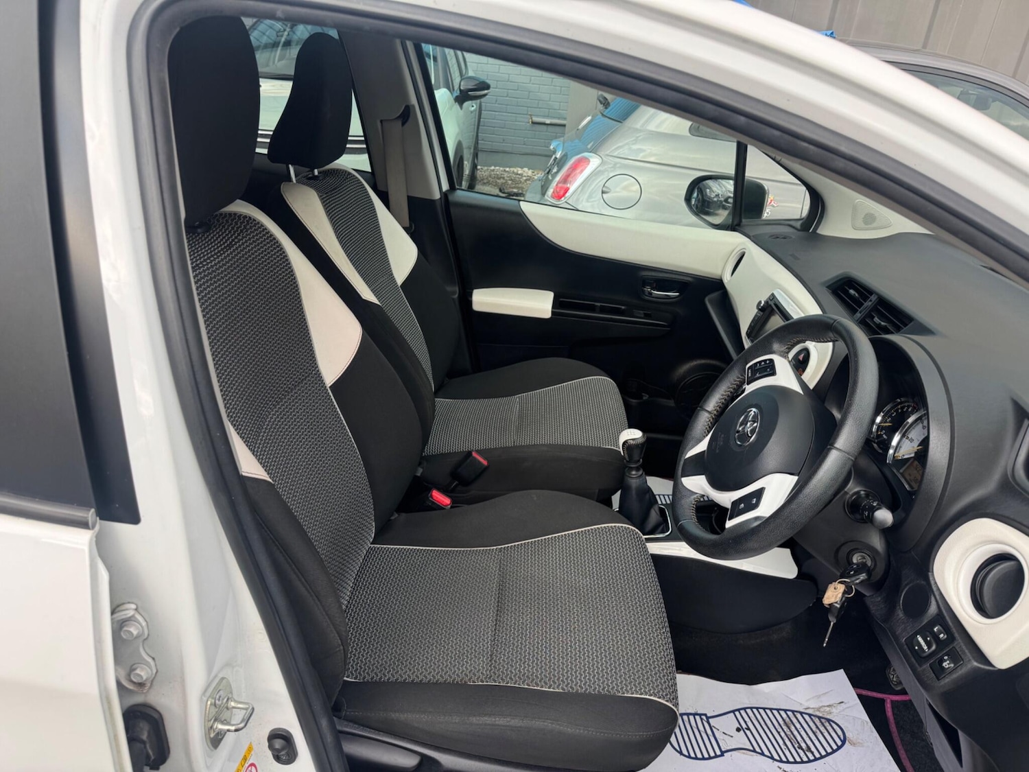 Used Toyota Yaris 2013 for sale - 78086636: Photo 19