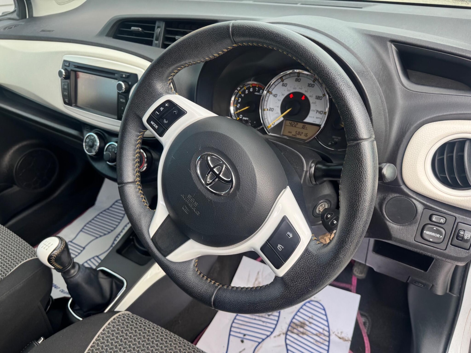 Used Toyota Yaris 2013 for sale - 78086636: Photo 30