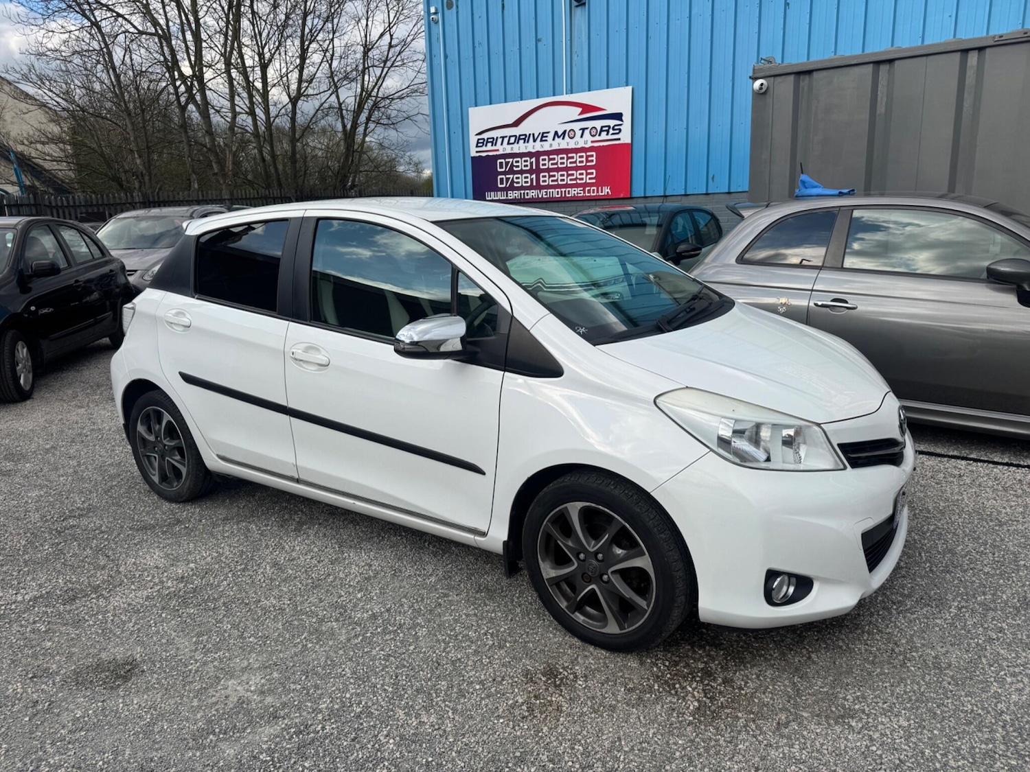 Used Toyota Yaris 2013 for sale - 78086636: Photo 8