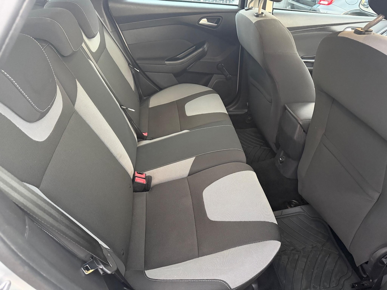 Used Ford Focus 2011 for sale - 76786553: Photo 10