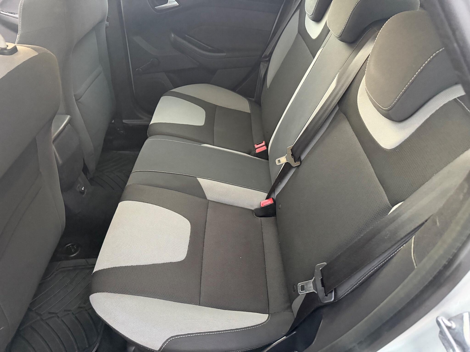 Used Ford Focus 2011 for sale - 76786553: Photo 13