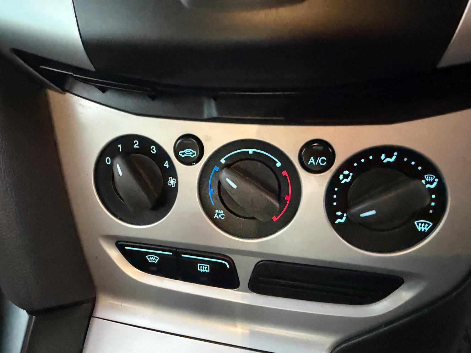 Used Ford Focus 2011 for sale - 76786553: Photo 22