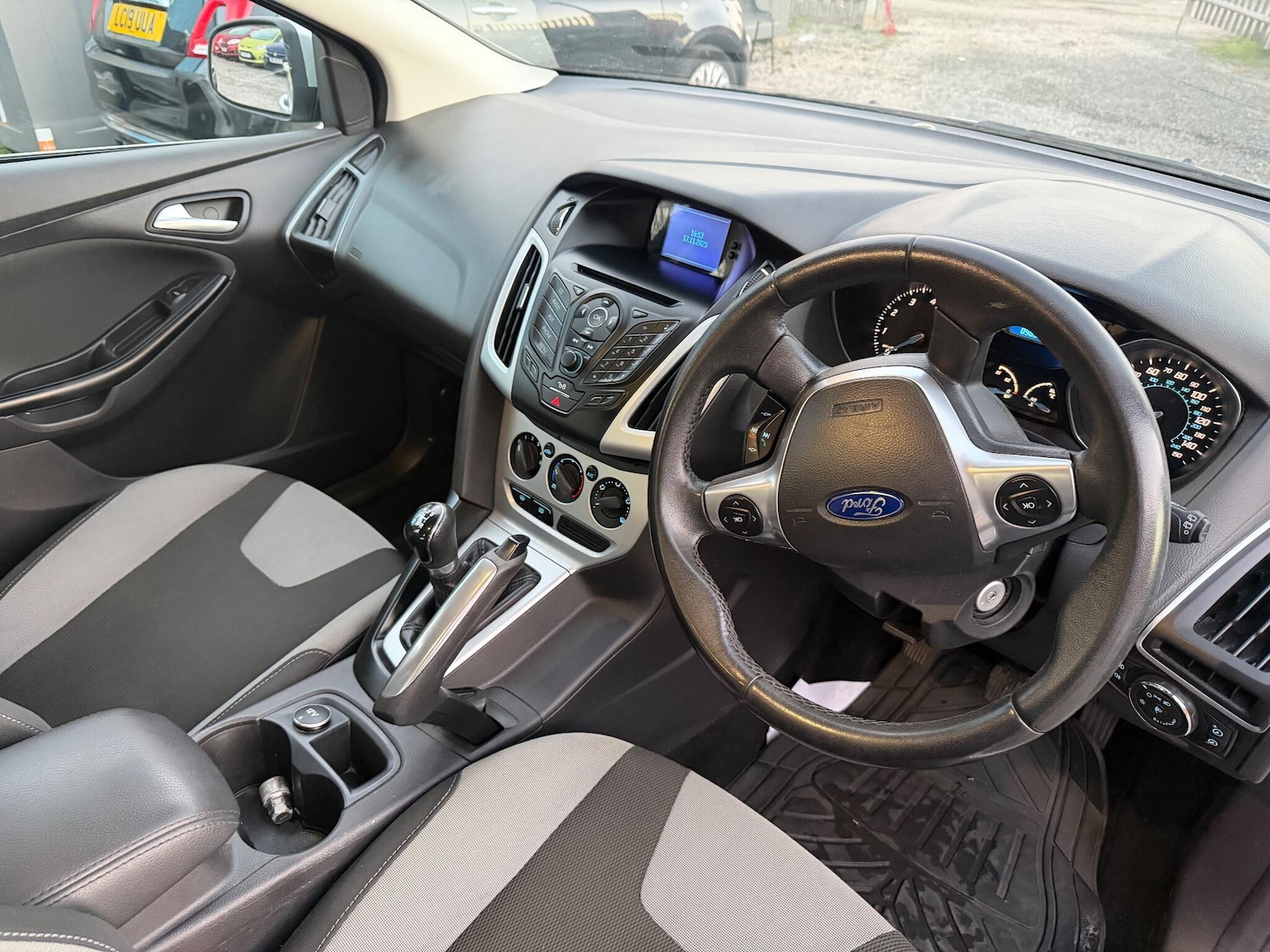 Used Ford Focus 2011 for sale - 76786553: Photo 32