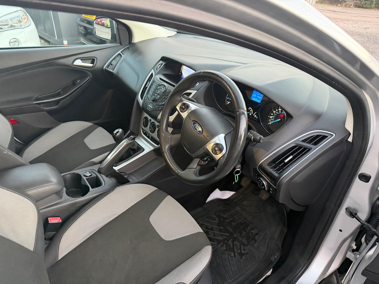 Used Ford Focus 2011 for sale - 76786553: Photo 5