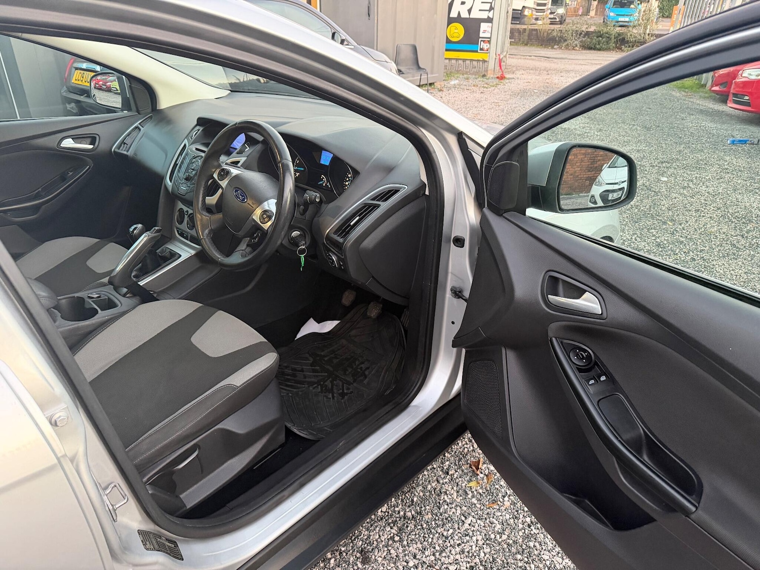 Used Ford Focus 2011 for sale - 76786553: Photo 9