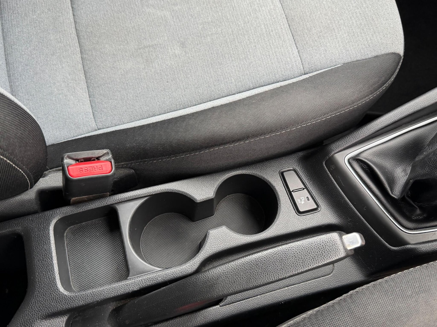 Used Hyundai i20 2016 for sale - 77705244: Photo 15