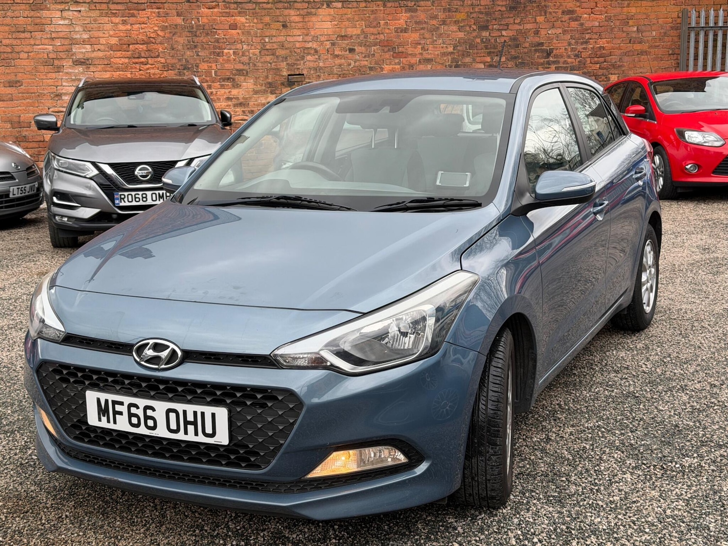 Used Hyundai i20 2016 for sale - 77705244: Photo 2