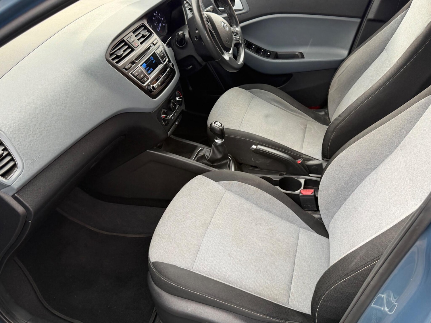 Used Hyundai i20 2016 for sale - 77705244: Photo 32