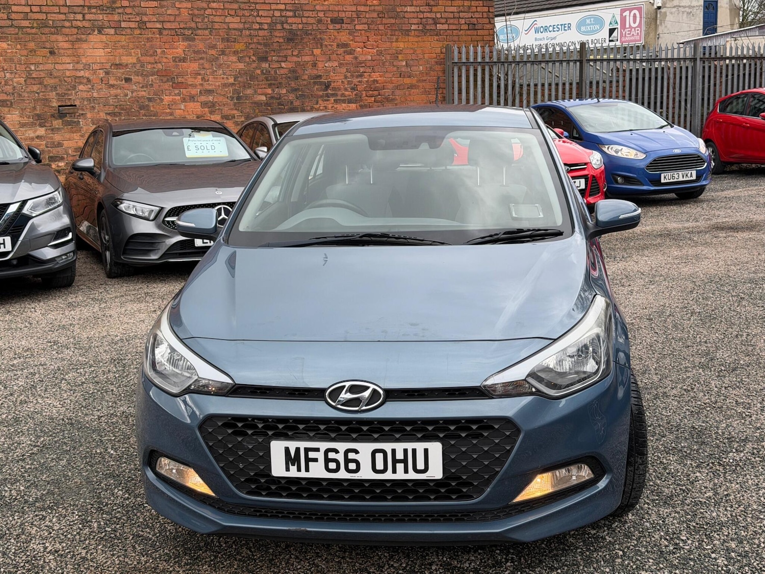 Used Hyundai i20 2016 for sale - 77705244: Photo 9