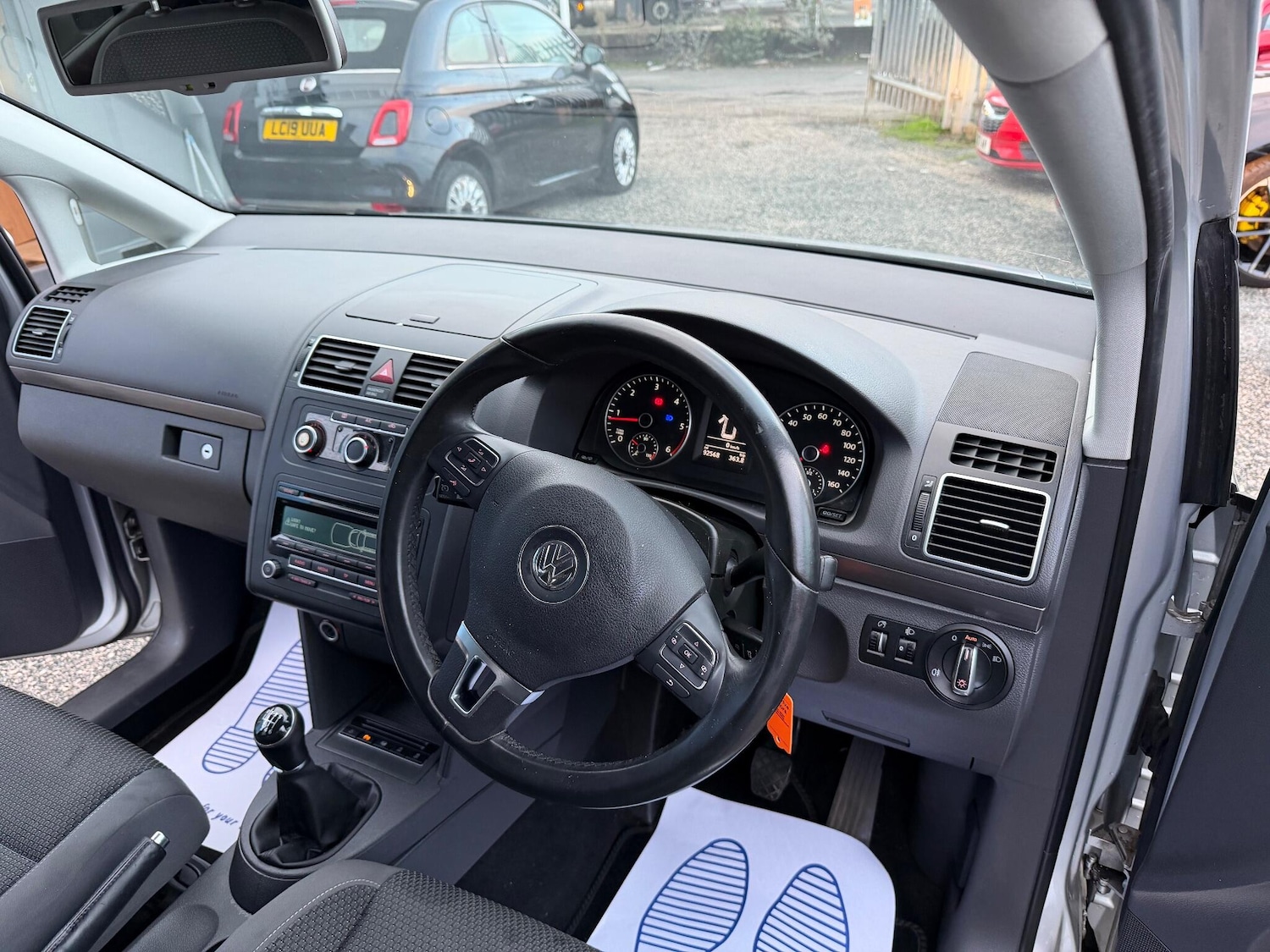 Used Volkswagen Touran 2014 for sale - 77016624: Photo 24