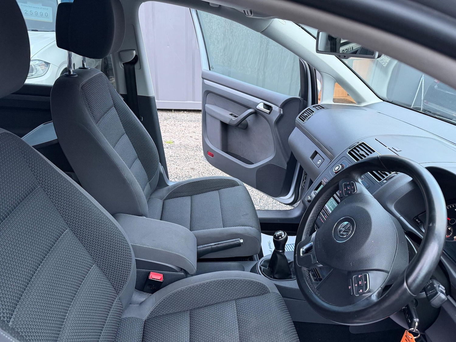 Used Volkswagen Touran 2014 for sale - 77016624: Photo 28